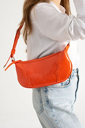 Omuz çantası  baget zımbalı çanta