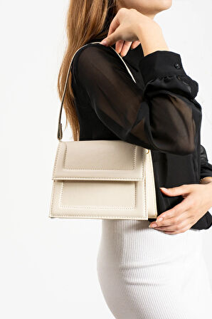 Kadın Çapraz Asmalı Ve  Elden Tutmalı Çanta