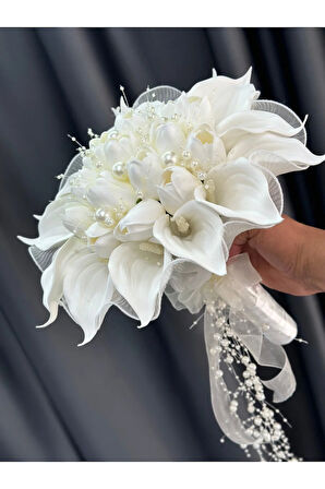 TÜL DETAYLI İNCİLİ GALA & LALE BUKETİ