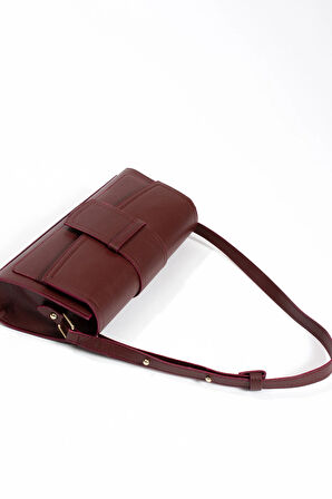 Kadın Kapaklı Dikdörtgen Çanta