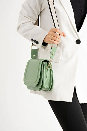 Kanvas Askılı Kapaklı Çanta