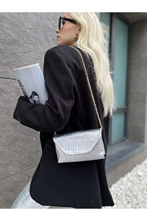 Kadın Gümüş Croco Desen Zincirli Çanta