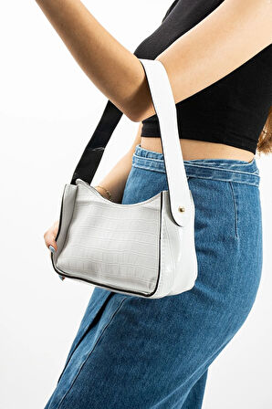 Kadın Kroko Desenli Baget Çanta