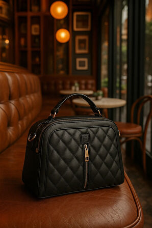 Lüks Kapitone Deri Omuz Çantası – Metal Detaylı Şık Model