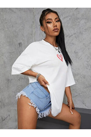LUNAVISTA Kadın Kırmızı Kalp Baskılı Oversize T-shirt