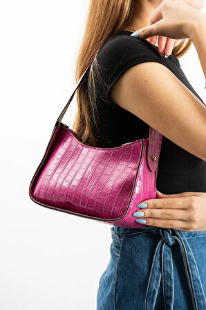 Kadın Kroko Desenli Baget Çanta