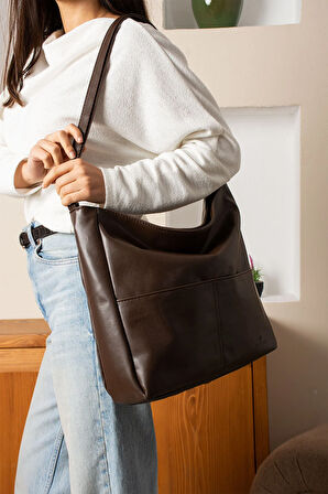 Kadın Modern Tasarımlı Geniş Hacimli  Kaliteli Deri Salaş Omuz Çantası