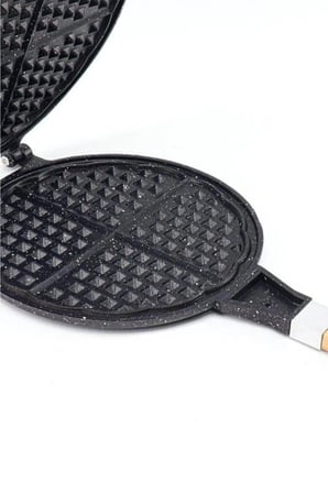 Döküm Waffle Tavası Ahşap Kulp Siyah
