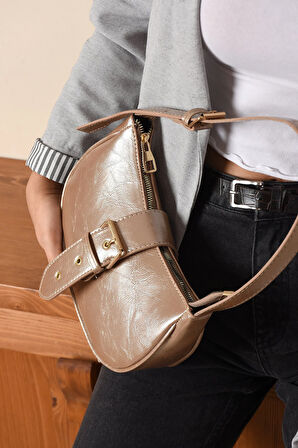 Yeni Sezon Parlak Suni Deri Viral Ince Tasarım Ayarlanabilir Askılı Kadın Omuz Çantası