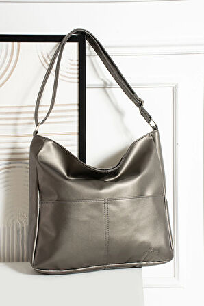 Kadın Modern Tasarımlı Geniş Hacimli  Kaliteli Deri Salaş Omuz Çantası