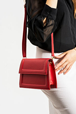 Kadın Çapraz Asmalı Ve  Elden Tutmalı Çanta