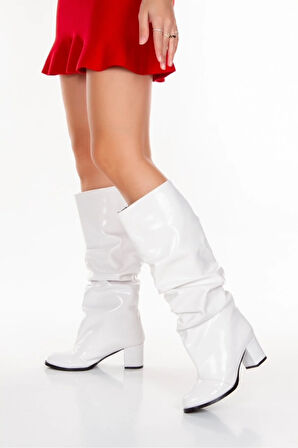 PUSİ BEYAZ RUGAN 5 CM TOPUKLU KÖRÜKLÜ DİZ ALTI ÇİZME