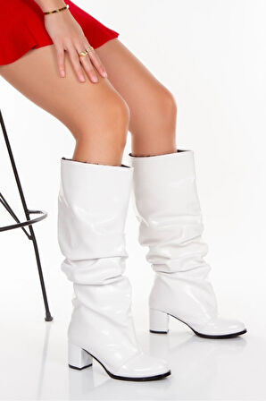 PUSİ BEYAZ RUGAN 5 CM TOPUKLU KÖRÜKLÜ DİZ ALTI ÇİZME