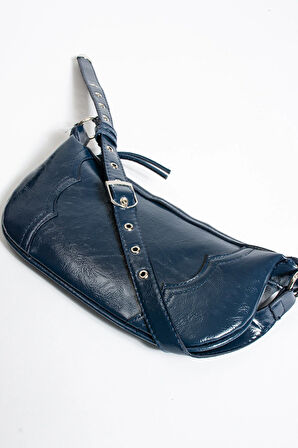 Omuz çantası  baget zımbalı çanta