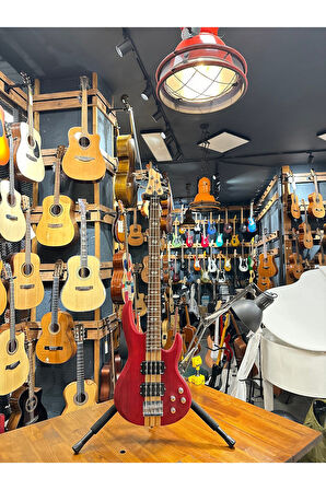 B04- RD 4 Telli Aktif Bass Gitar Kırmızı Renk