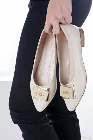 Klasik Şık Sivri Burun Kadın Babet