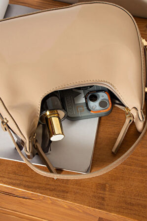 Rugan Özel Gold Metal Kilit Sistemli Askı Boyu Ayarlanabilir Kadın Omuz Çantası