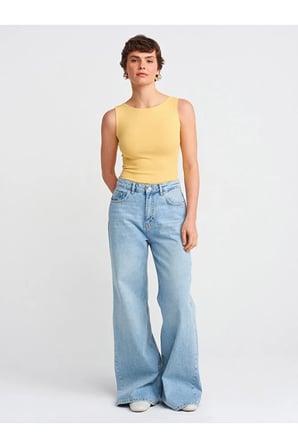 20868 Kayık Yaka Kolsuz Top-Saks