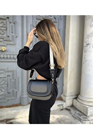 Kanvas askılı kapaklı çanta