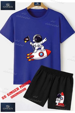 Çocuk UNISEX “ASTRONOT MEKIK BAYRAK ELINDE“ Özel Baskılı Bisiklet Yaka Tişört - Şort Takım