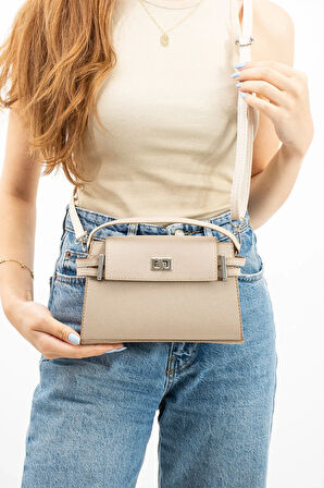 Kilit Detaylı Çapraz Askılı Çanta