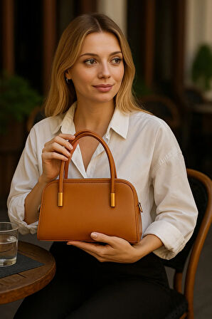 Kadın Şık Orta Boy Omuz ve El Çantası – Altın Detaylı, Fermuarlı Günlük & Ofis Kullanıma Uygun