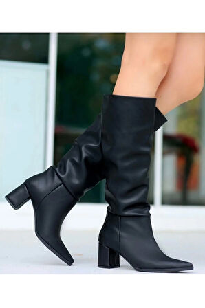 SİYAH MAT CİLT SİVRİ BURUN KALIN TOPUKLU ÇEKME ÇİZME