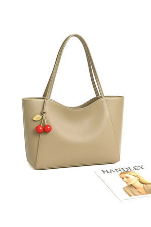 Kiraz Detaylı Omuz Çantası