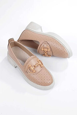 Toka Detaylı Delikli Kadın Loafer Ayakkabı