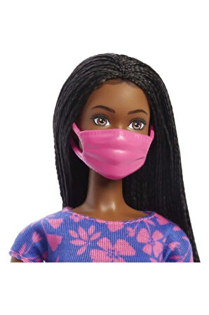 Barbie Brooklyn Seyahat Bebeği Ve Aksesuarları Hgx55 Lisanslı Ürün