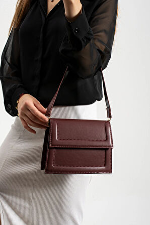 Kadın Çapraz Asmalı Ve  Elden Tutmalı Çanta