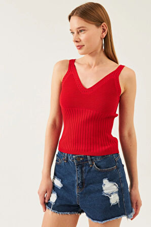 Kadın Kırmızı Kolsuz Askılı Bel ve Yaka Detaylı Yazlık Atlet Triko Bluz