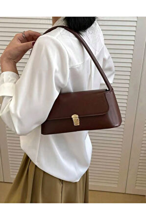 Moi Lena Omuz Çantası Kilit Detaylı Şişe Çanta