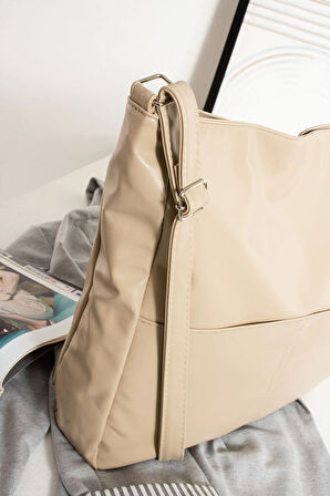 Kadın Modern Tasarımlı Geniş Hacimli  Kaliteli Deri Salaş Omuz Çantası