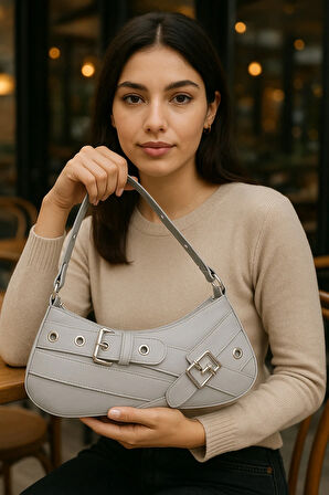 Lüks Zımba Detaylı Baget Omuz Çantası