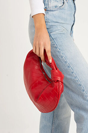 Düğüm detaylı örgülü çanta