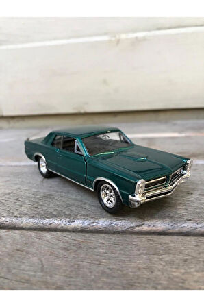Welly 1965 Pontiac Gto Diecast Metal Araba Model Araba Oyuncak Araba Çek Bırak Araba 12 Cm