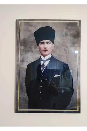 Atatürk Cam Tablo 34