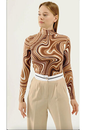 Kadın Kahverengi Krem Desenli Dik Yaka Uzun Kol Viskon Bluz