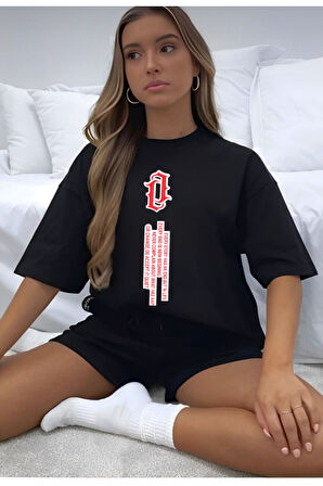 Kırmızı dikey Baskılı Şort ve Tişört Takımı