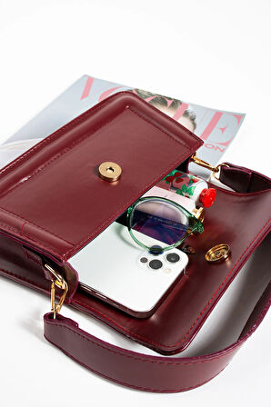 Kadın şık tasarımlı çapraz askılı  çantası