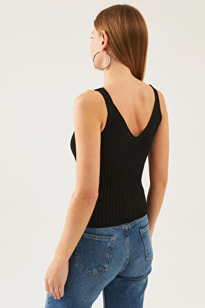 Kadın Siyah Kolsuz Askılı Bel ve Yaka Detaylı Yazlık Atlet Triko Bluz