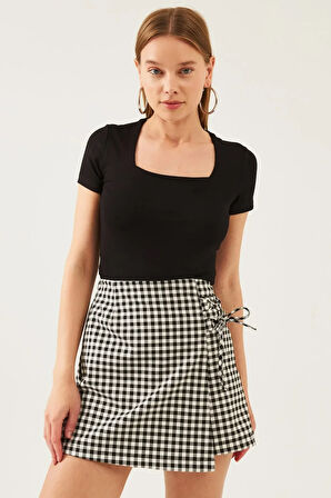 Kadın Siyah Kare Yaka Kısa Kol Viskon Bluz