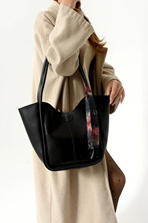 Kadın Fularlı Yavrulu Omuz Çantası