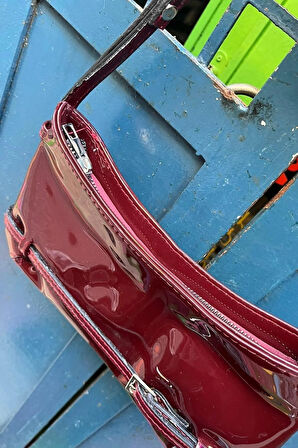 Mila Model Bordo Renk Rugan Kadın Kemerli Mini Baget Çanta