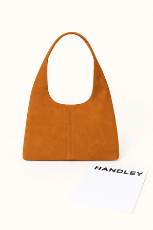Luxe Süet Kadın Omuz Çantası – Minimalist Hobo Tasarım