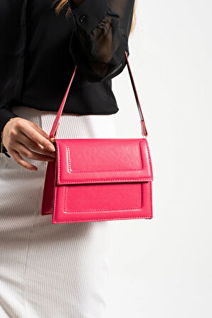 Kadın Çapraz Asmalı Ve  Elden Tutmalı Çanta