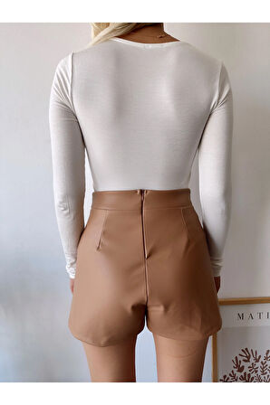 Kadın Beyaz Kare Yaka Uzun Kol Viskon Bluz