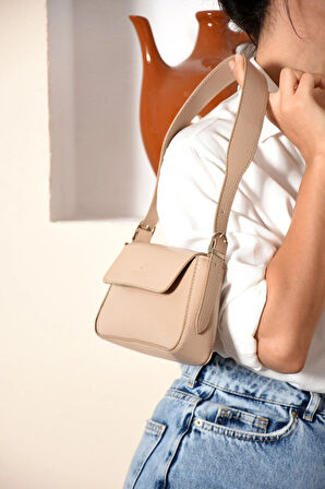 Kadın Sade Tasarımlı Şık Baget Çanta