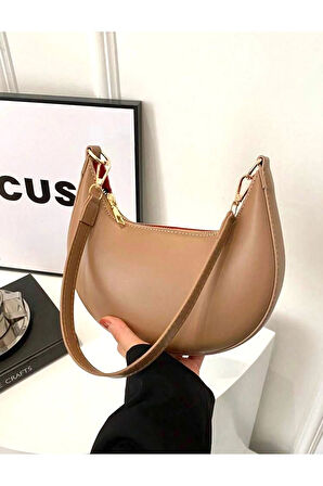 AY DİZAYNLI GÜNLÜK ŞIK TASARIMLI KADIN KOLTUK ALTI BAGET ÇANTA